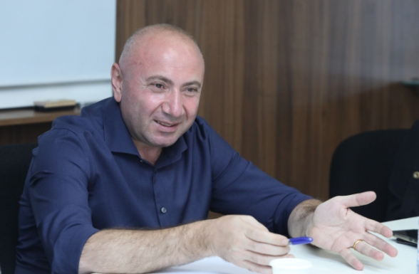 Անդրանիկ Թևանյանն՝ առանց փողկապի, ավելի անմիջական ու բաց (տեսանյութ)